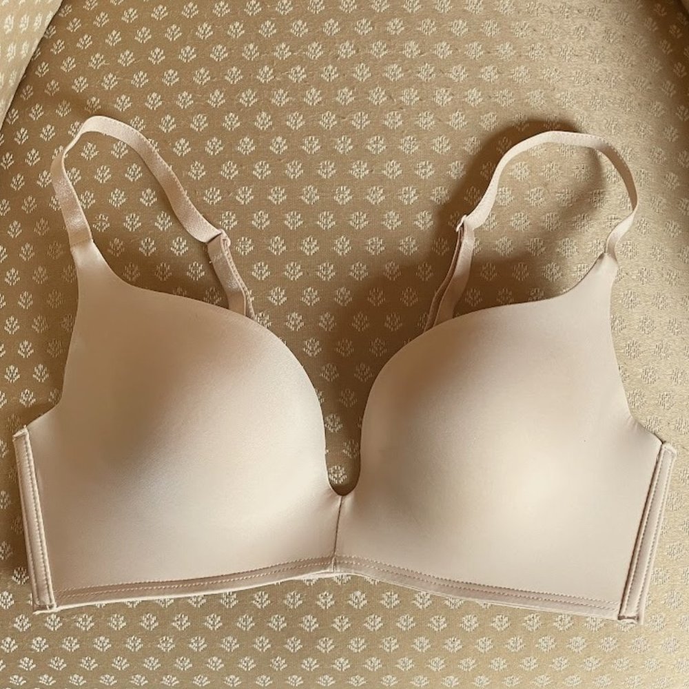 Maidenform Self Expressions Women's Wireless Plunge Push-Up Bra SE1189 Size 36B